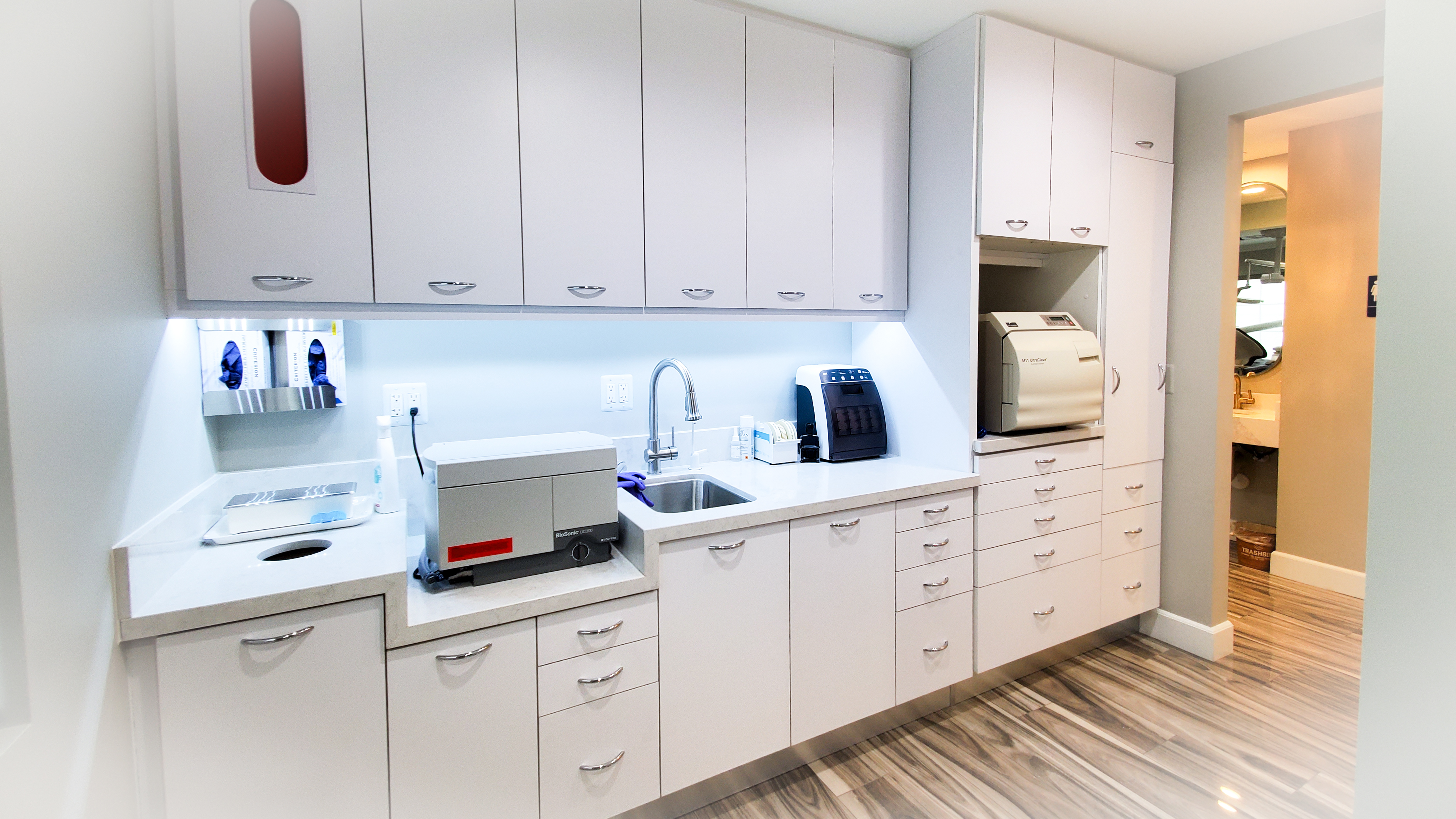 Sunny Hills Dentistry clean and fully equipped sterilization area